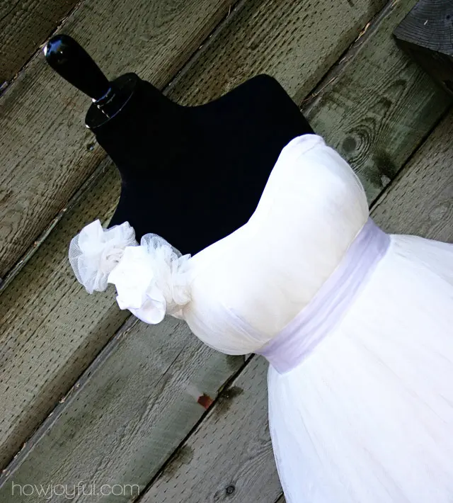 details of the dress