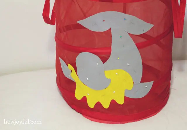 placing the applique in the basket