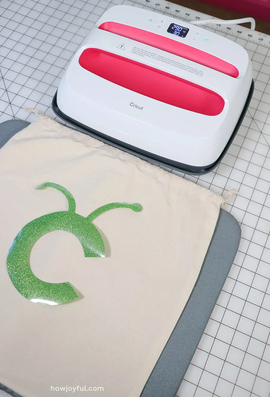 Cricut EasyPress Machine Intro: What can I burn today?
